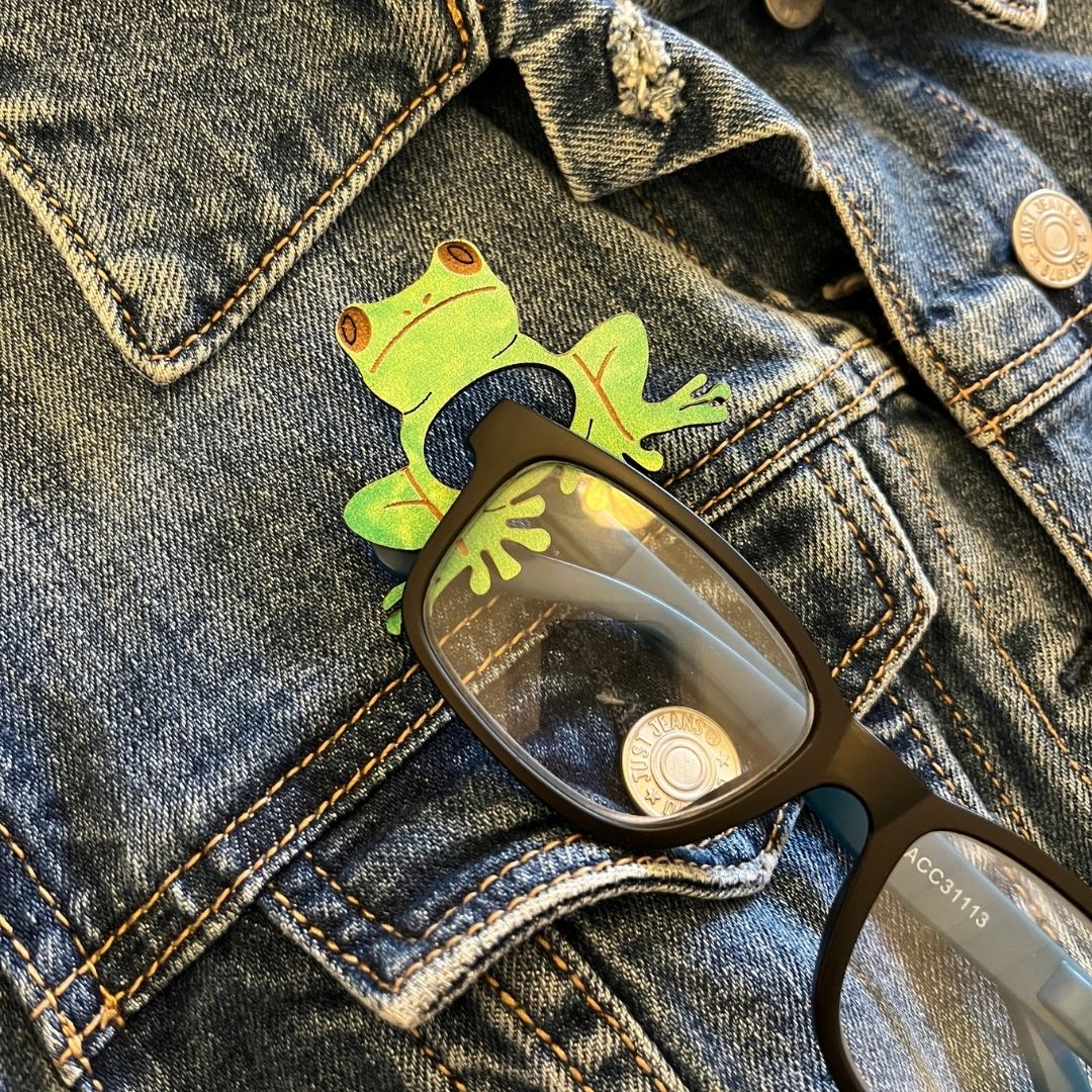 Squatting Frog Glasses Brooch