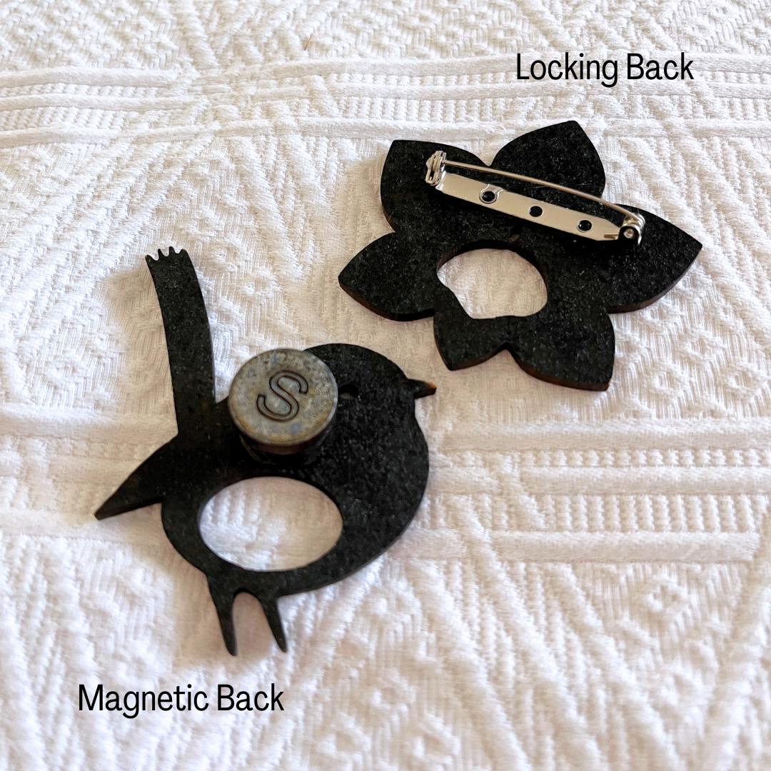 Red Robin Glasses Brooch
