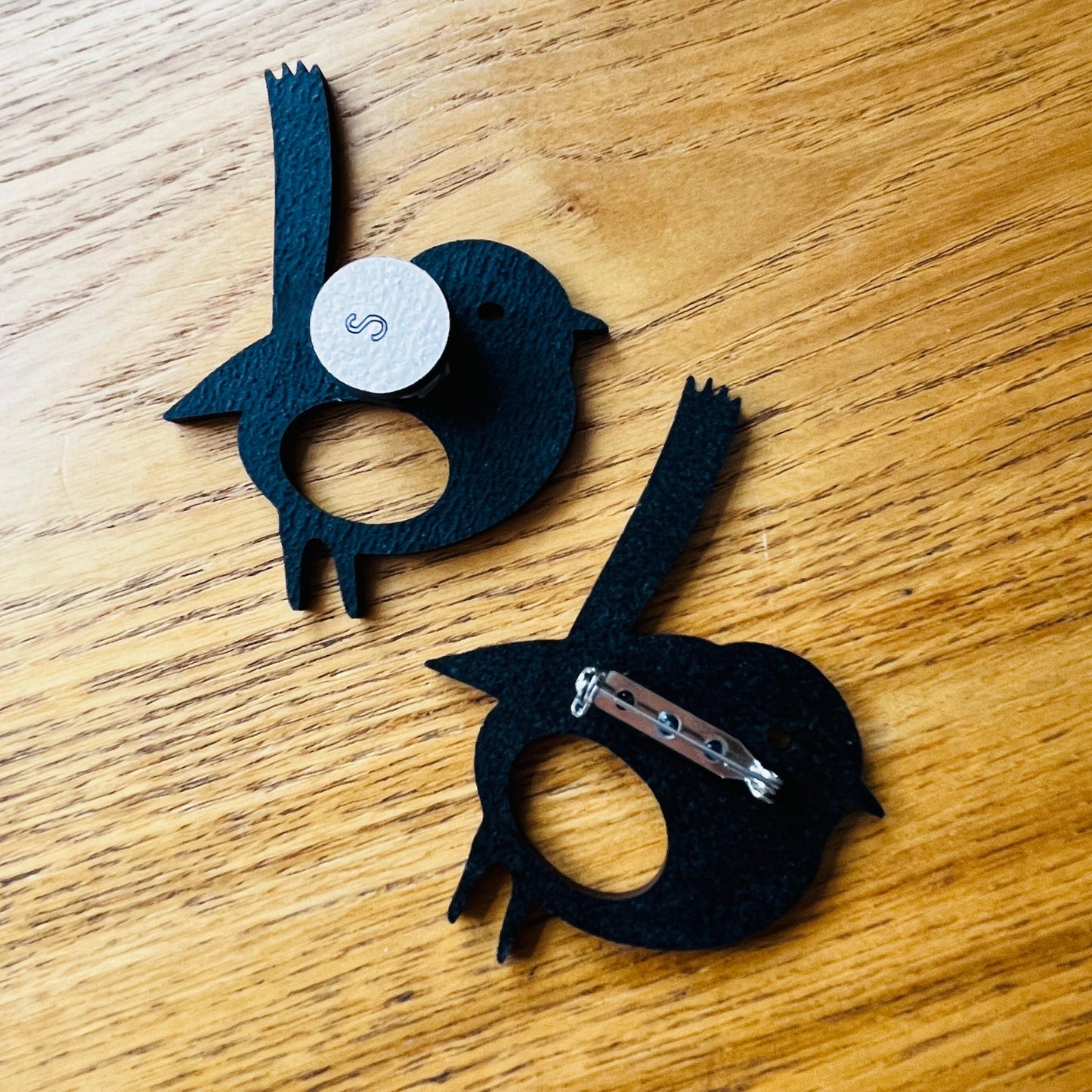 Wren Glasses Brooch (Graffiti Print)