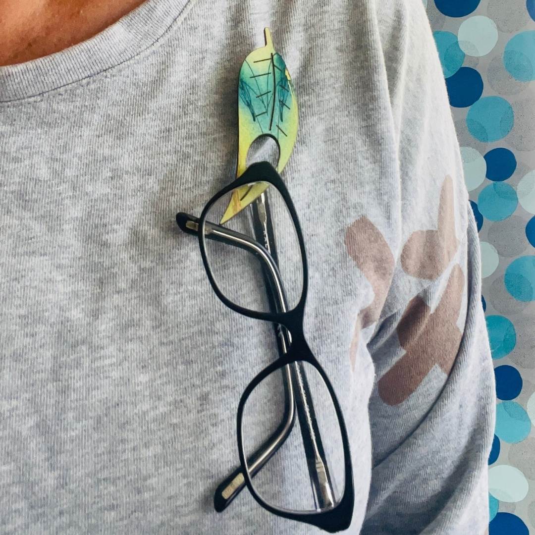 Gum Leaf Glasses Brooch (8 Colors)