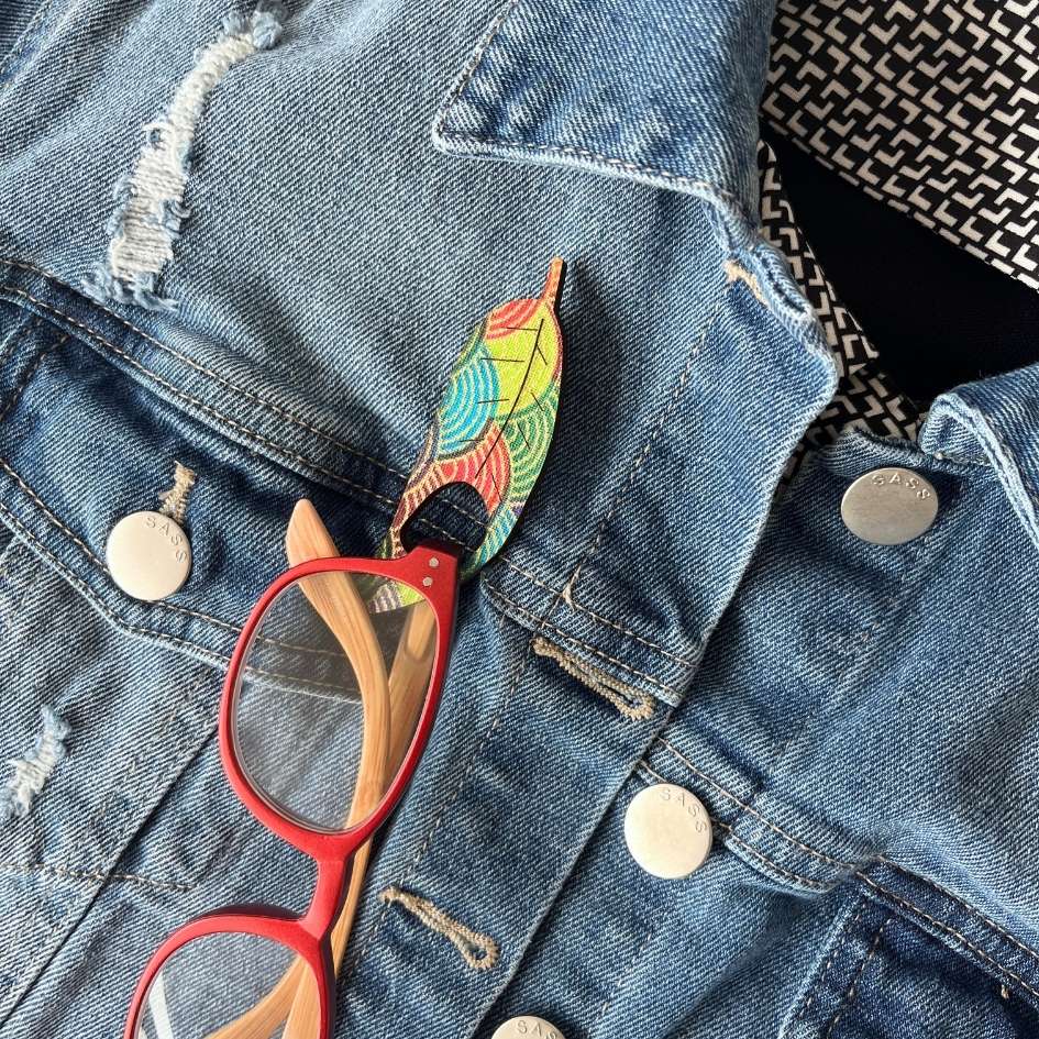 Gum Leaf Glasses Brooch (8 Colors)