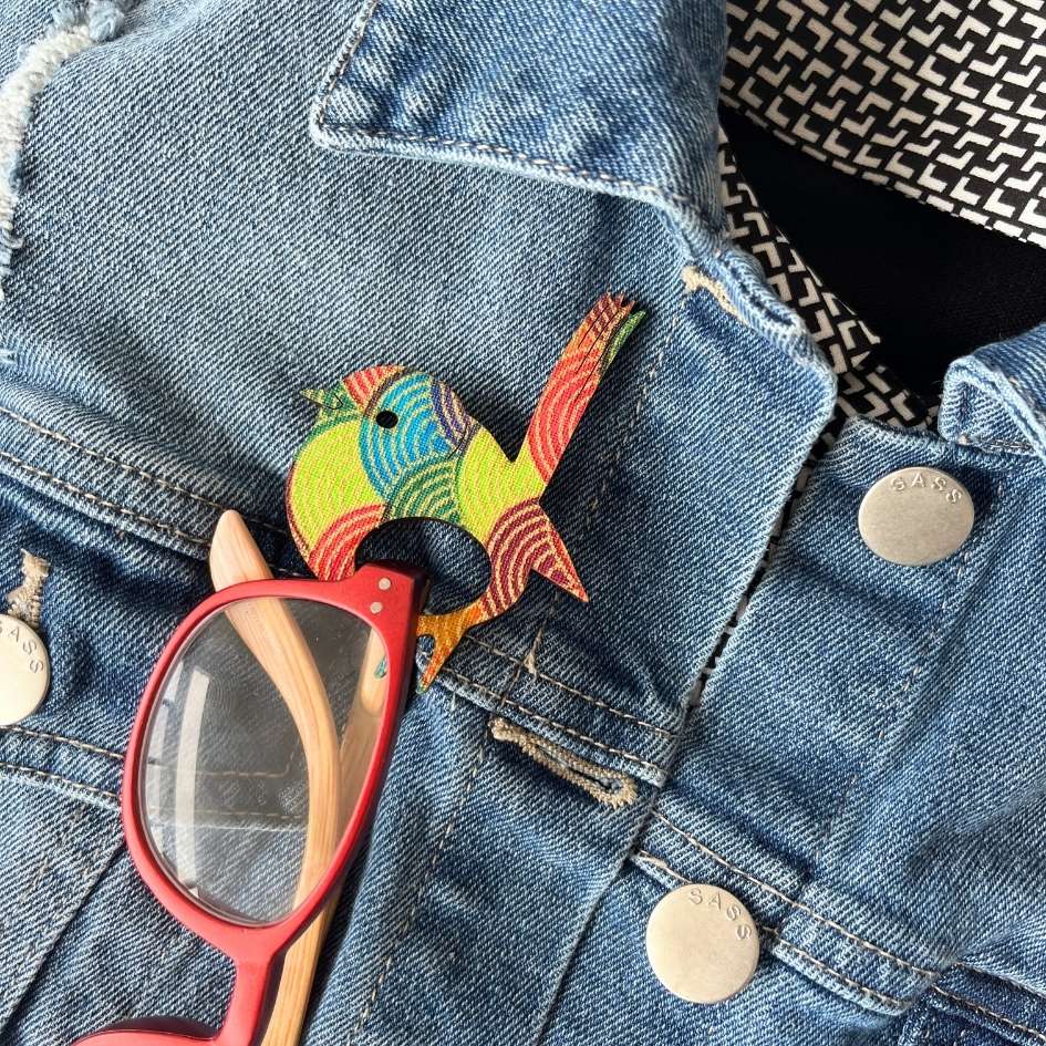 Blue Wren Glasses Brooch (9 Colors)