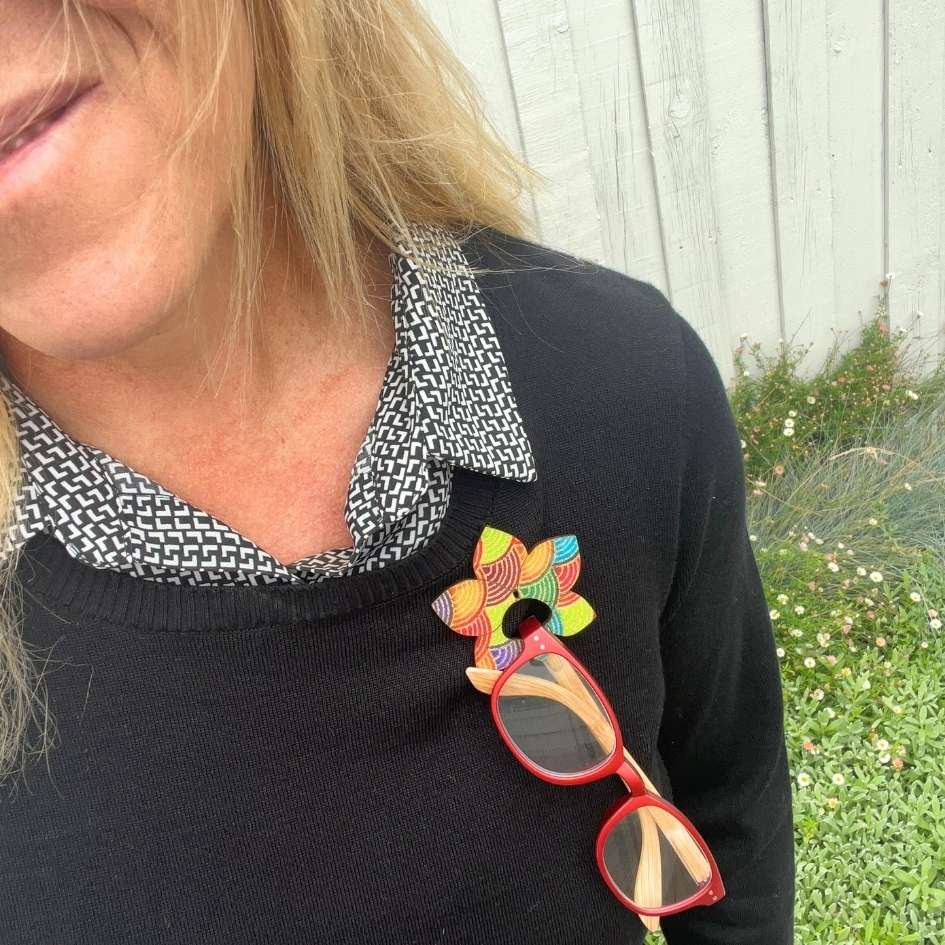 Orchid Glasses Brooch (8 Colors)