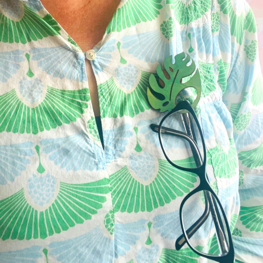 Monstera Leaf Glasses Brooch