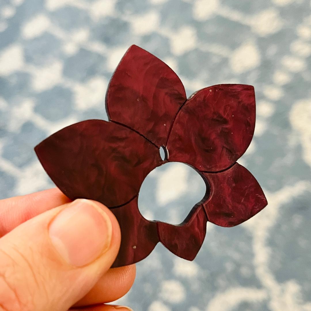 Orchid Glasses Brooch (8 Colors)