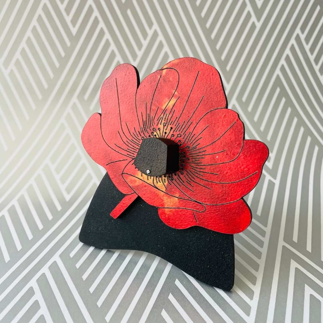 Red Poppy Glasses Stand