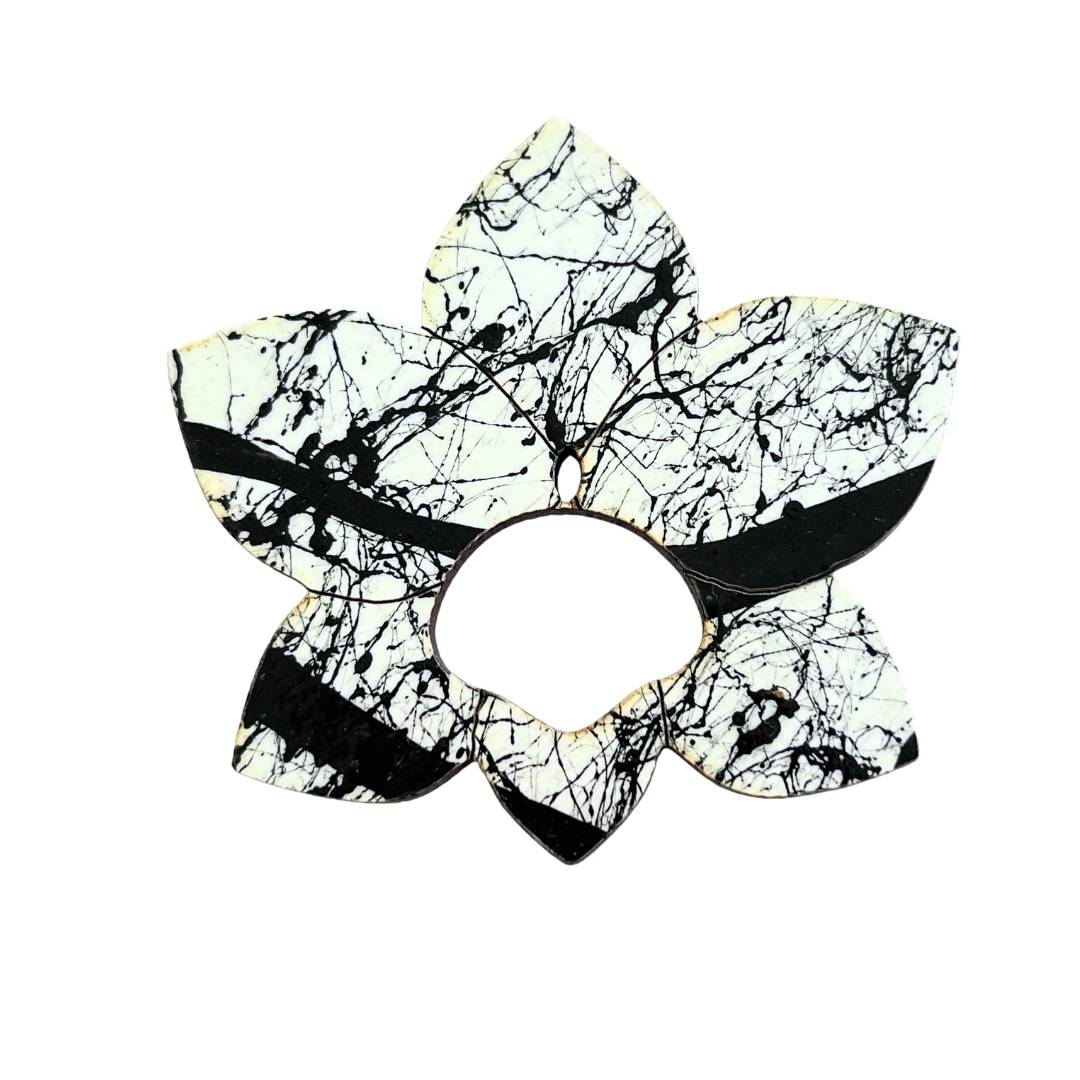 Orchid Glasses Brooch (8 Colors)