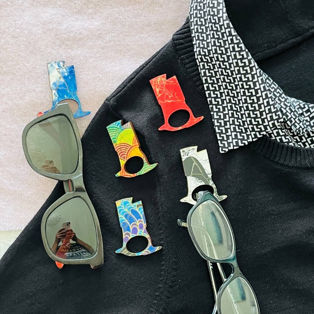 Champagne Glasses Brooch (5 Colors)