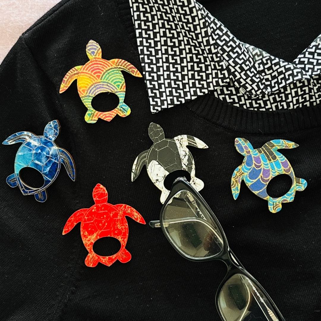Turtle Glasses Brooch (5 Colors)