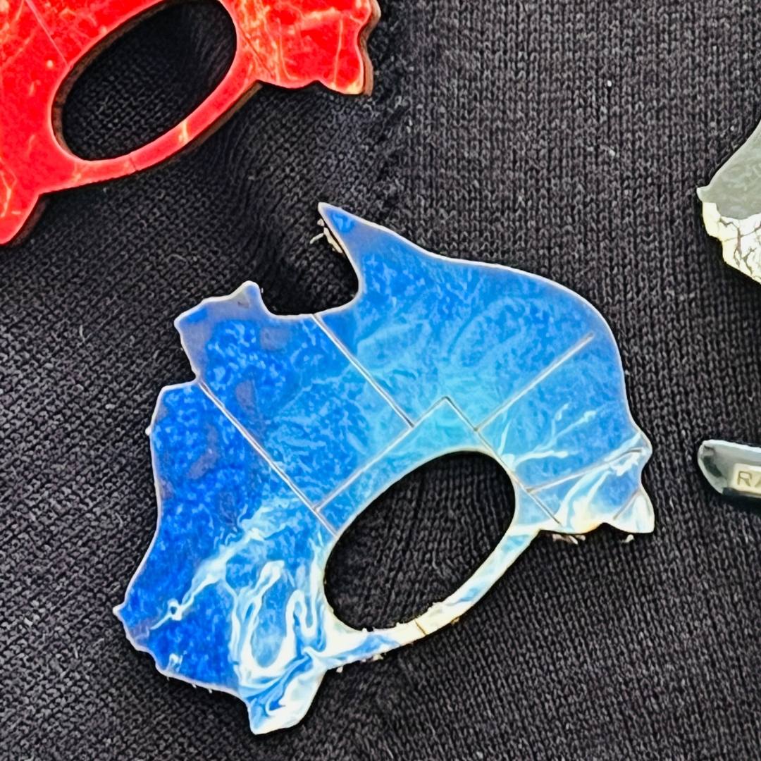 Australia Glasses Brooch (5 Colors)