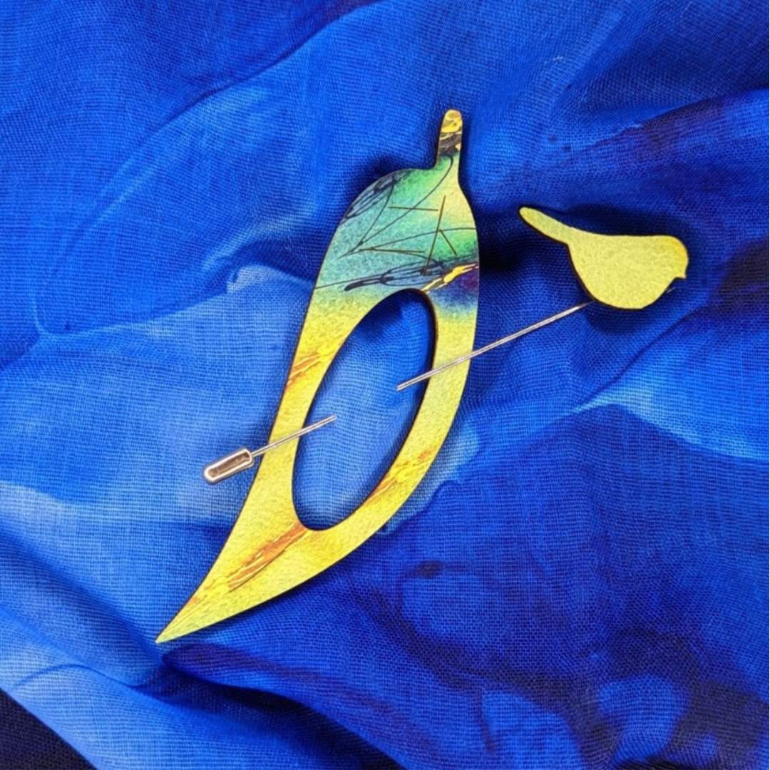 Gum Leaf Scarf Pin (3 Colors)