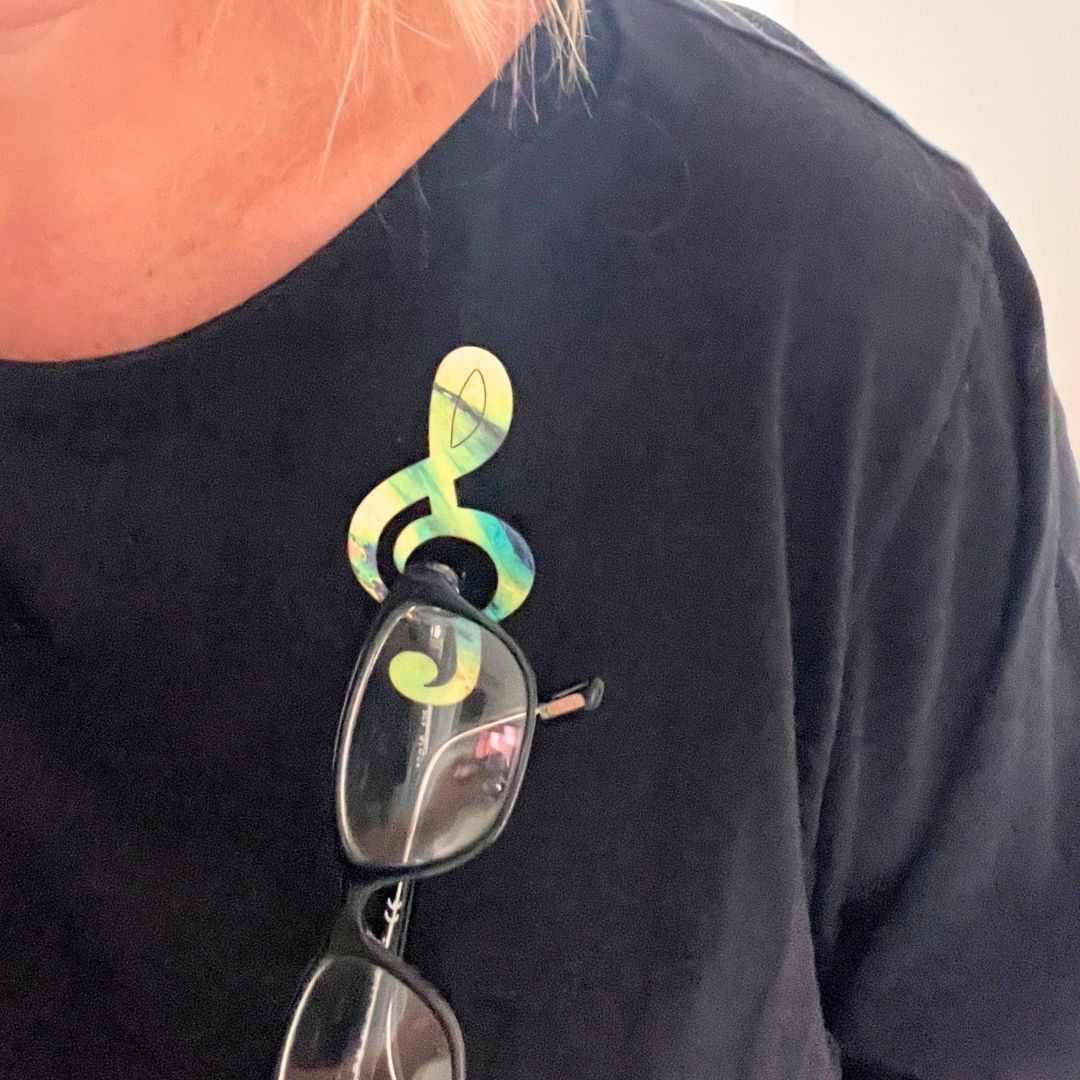 Treble Clef Glasses Brooch (9 Colors)