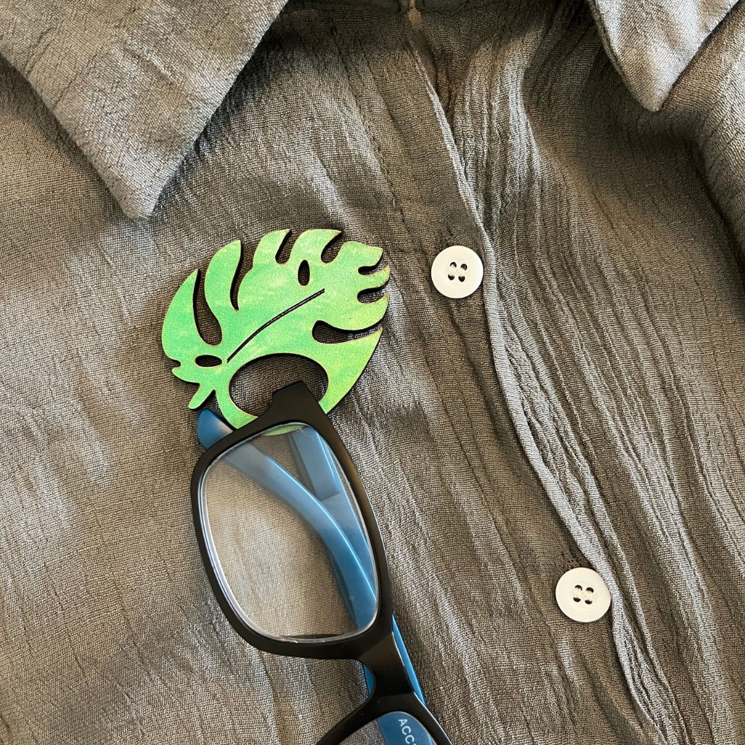 Monstera Leaf Glasses Brooch