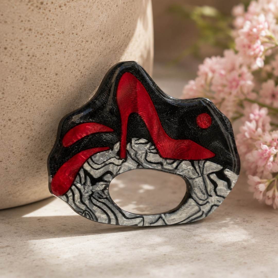 High Heel Shoe - Dual Layer Glasses Brooch