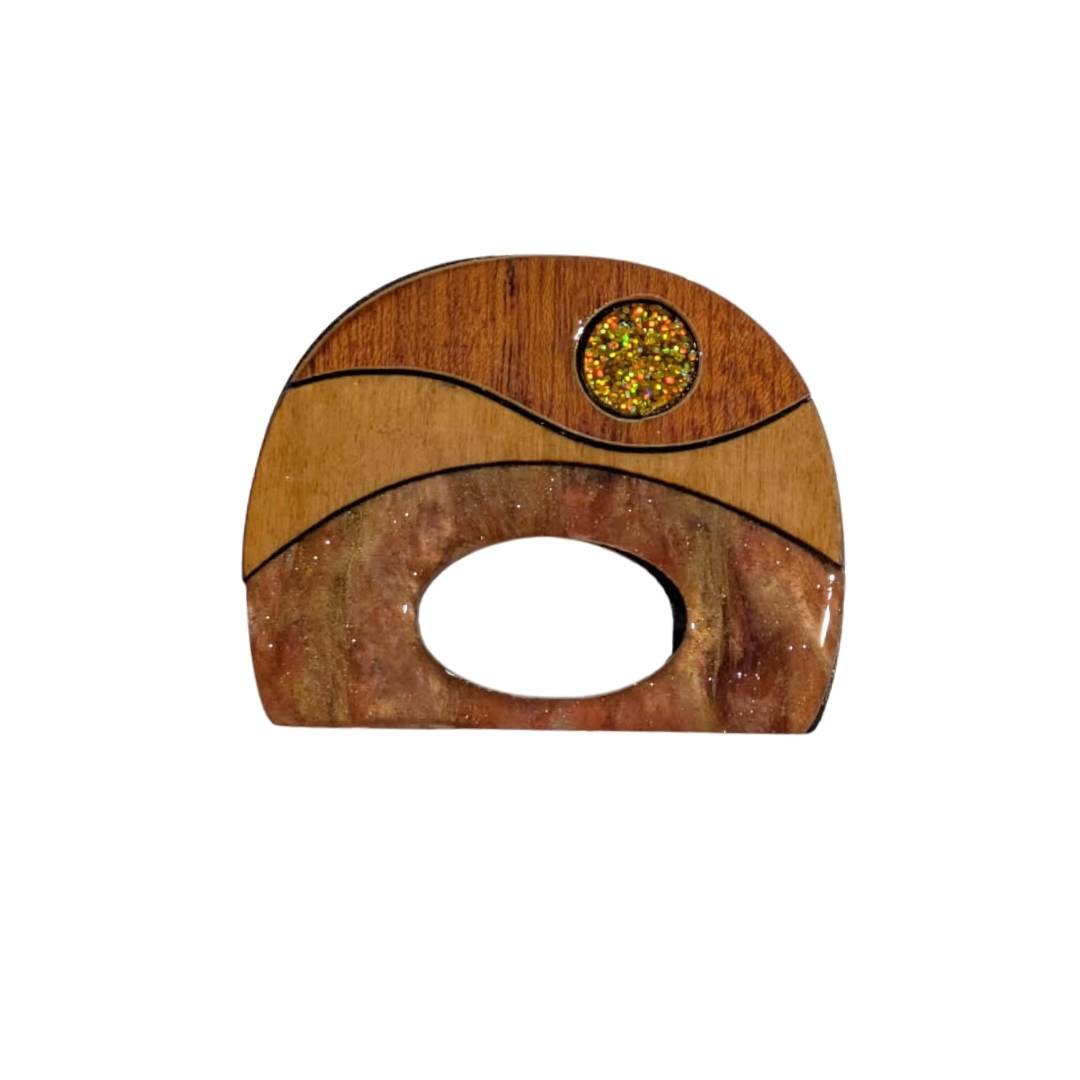 Wooden Horizon - Dual Layer Glasses Brooch