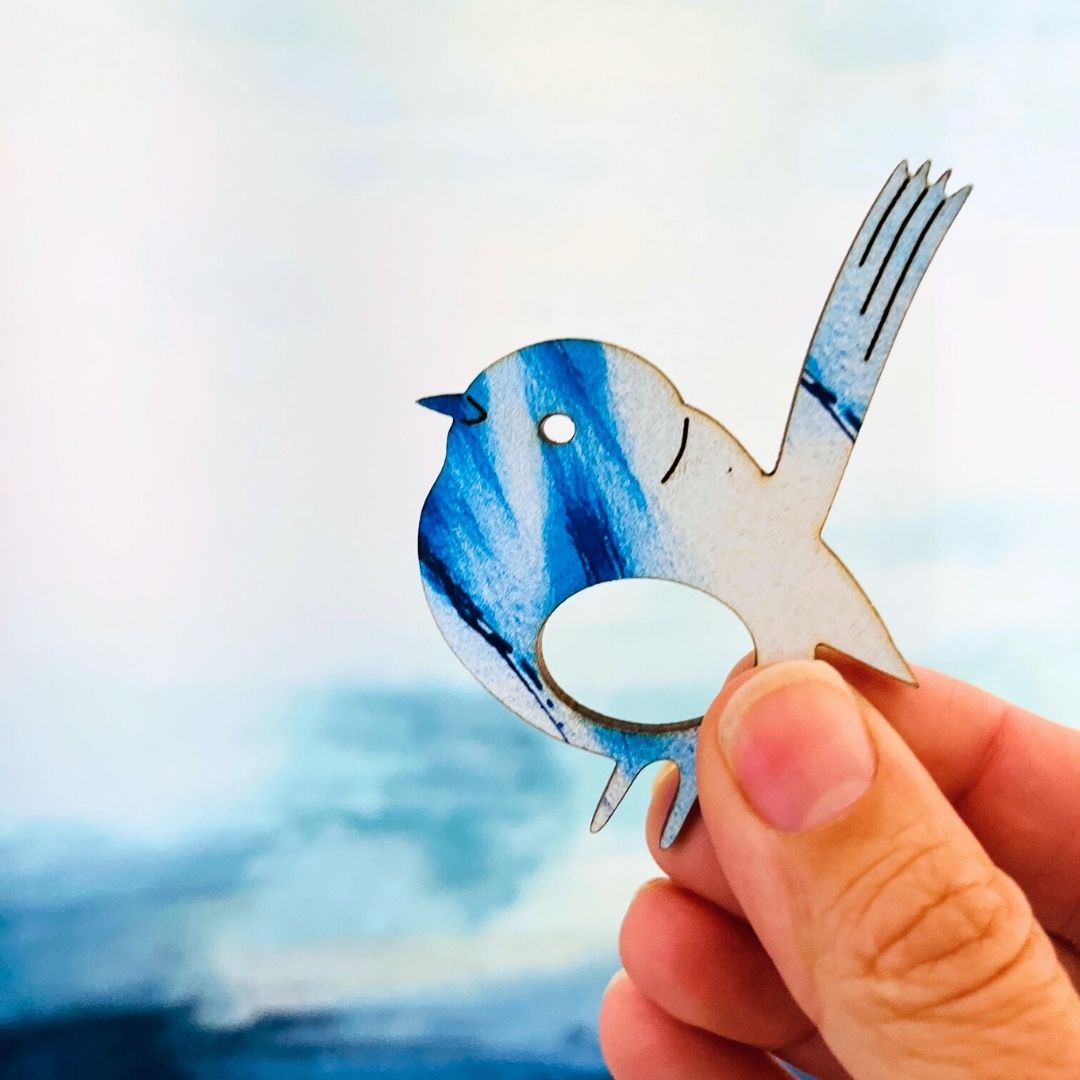 Blue Wren Glasses Brooch (Light Blue)