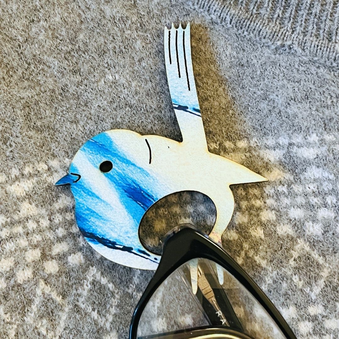 Blue Wren Glasses Brooch (Light Blue)