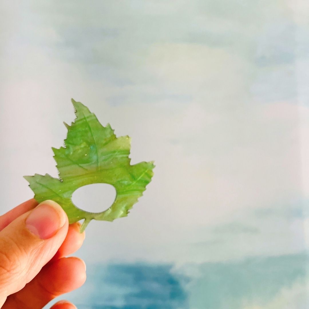 Autumn Leaf Glasses Brooch (2 Colors)