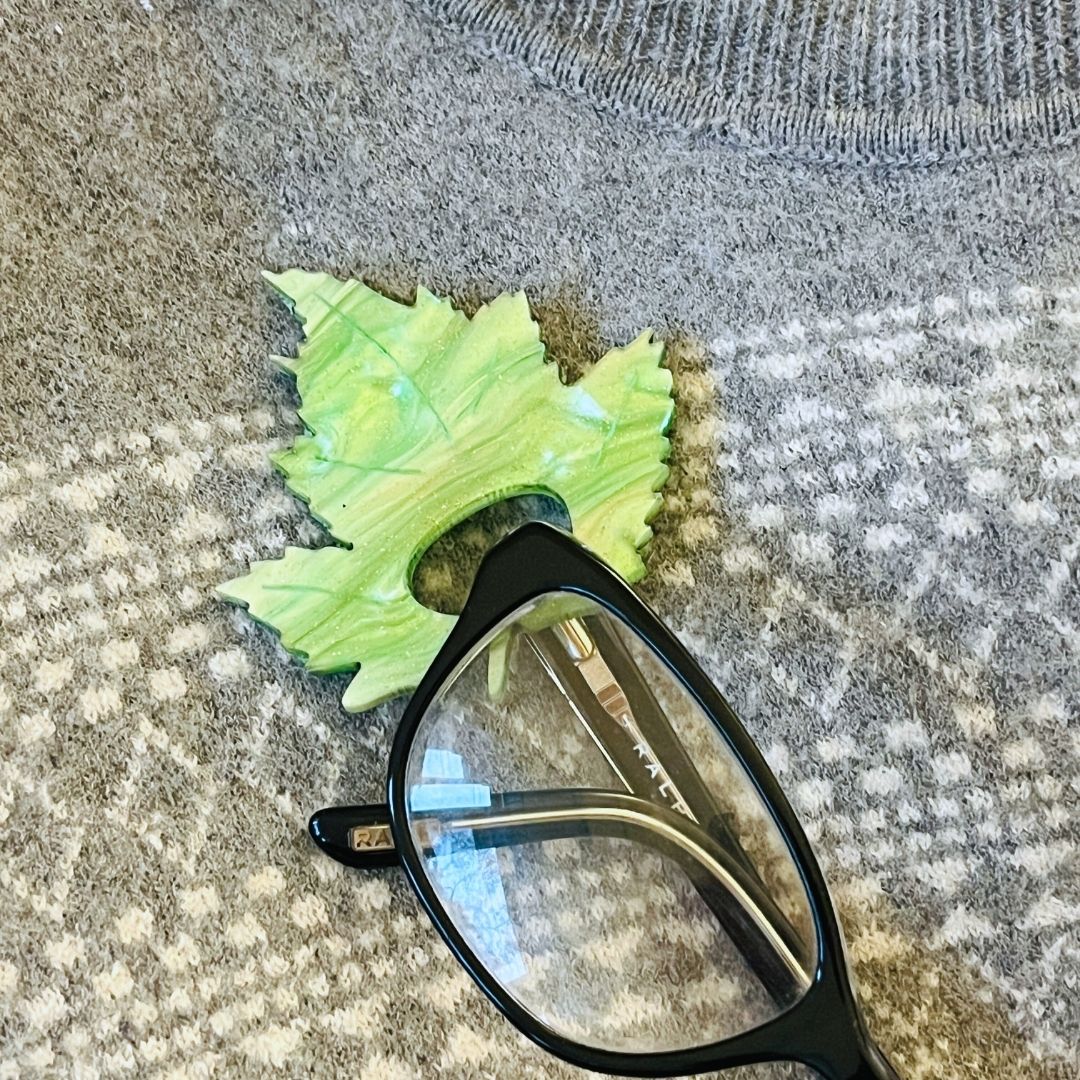 Autumn Leaf Glasses Brooch (2 Colors)