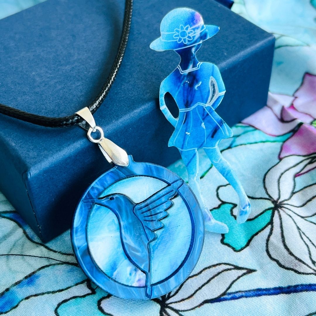 Blue 'Round Humma' Pendant (FREE Brooch)