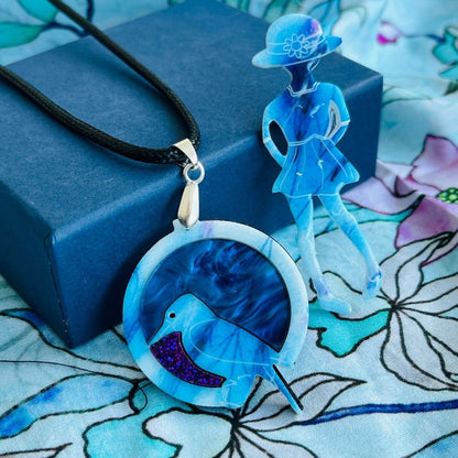Blue 'Kooka' Pendant (FREE Brooch)