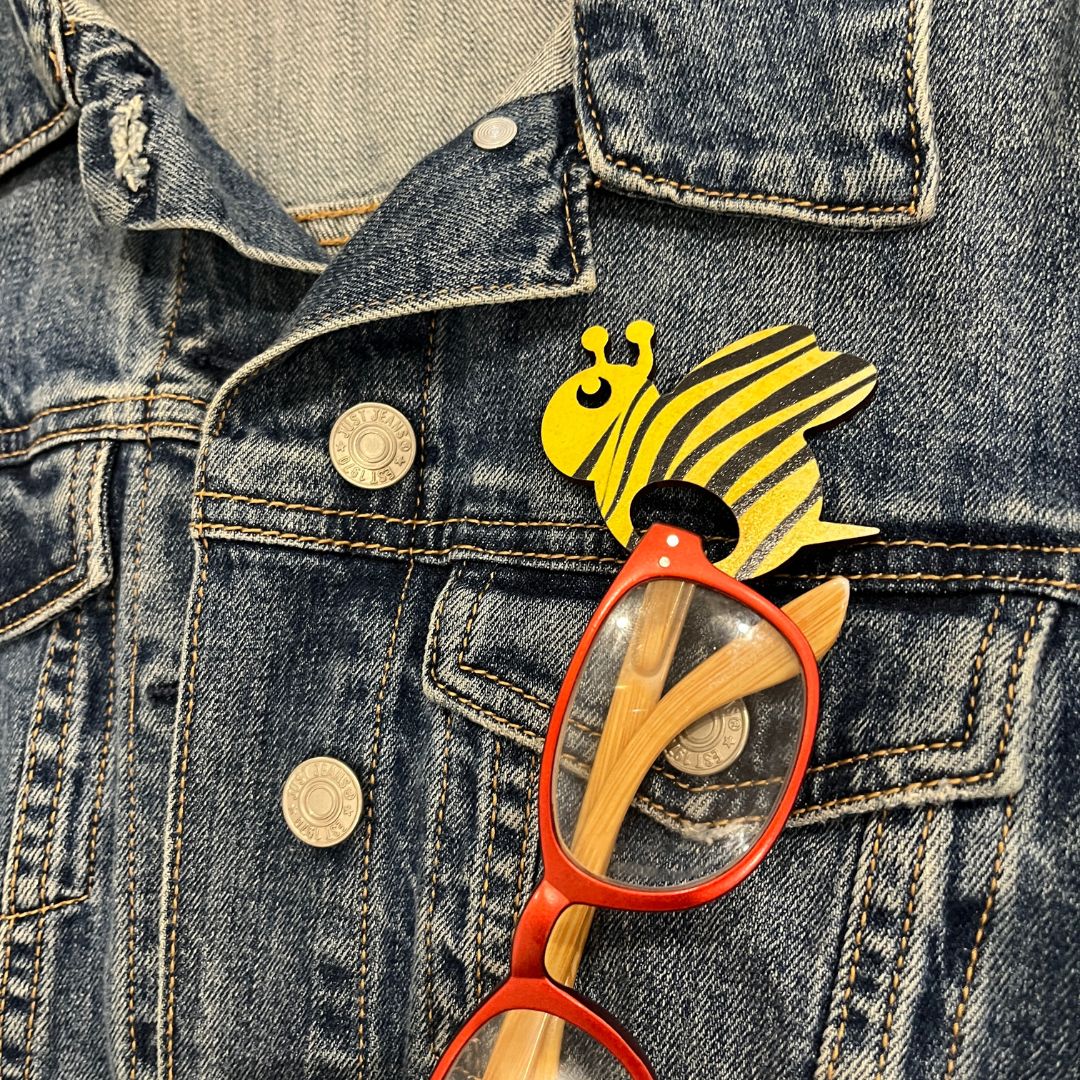 Bee Glasses Brooch (2 Colors)