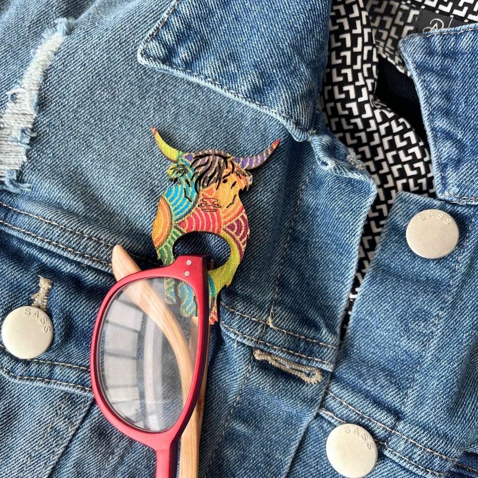 Highland Cow Glasses Brooch (8 Colors)