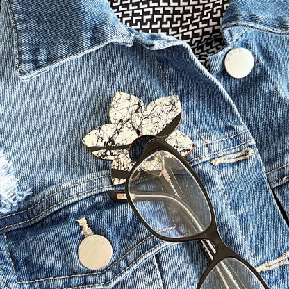Orchid Glasses Brooch (8 Colors)