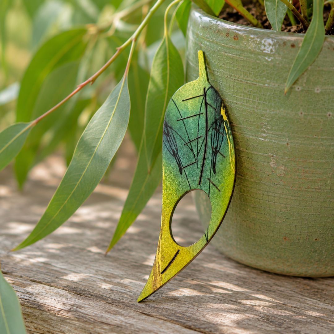 Gum Leaf Glasses Brooch (8 Colors)
