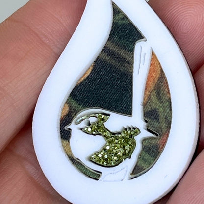 Green 'Rain Wren' Pendant (FREE Brooch)