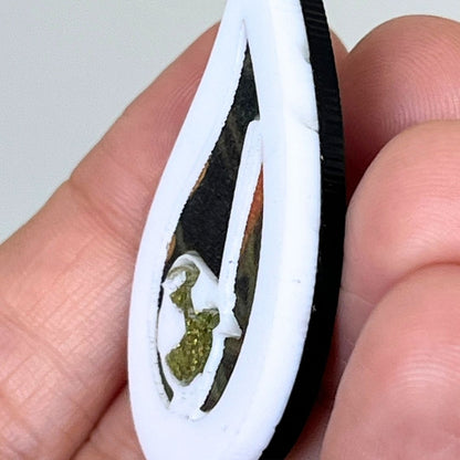 Green 'Rain Wren' Pendant (FREE Brooch)