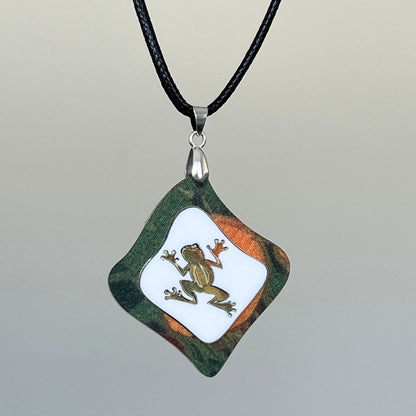 Green 'Diamond Frog' Pendant (FREE Brooch)