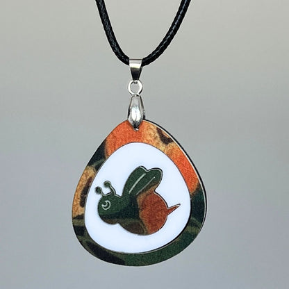 Green 'Teardrop Bee' Pendant (FREE Brooch)