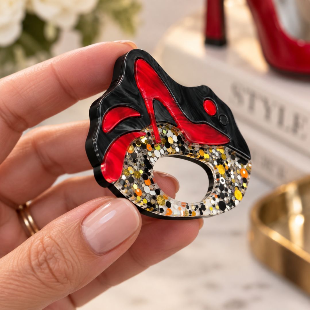 High Heel Shoe - Dual Layer Glasses Brooch