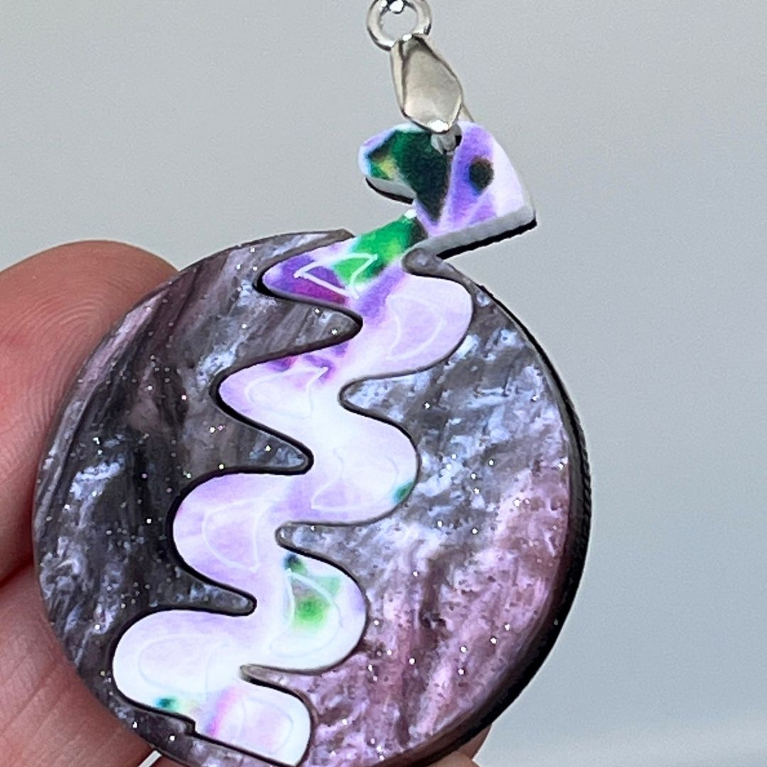 Pink 'Mila' Pendant (FREE Brooch)