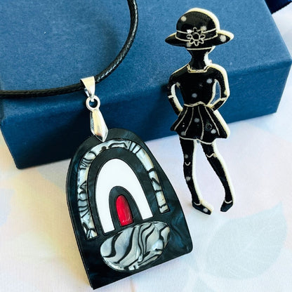 Red & Black 'Tara' Pendant (FREE Brooch)