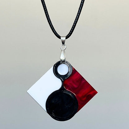 Red & Black 'Jade' Pendant (FREE Brooch)