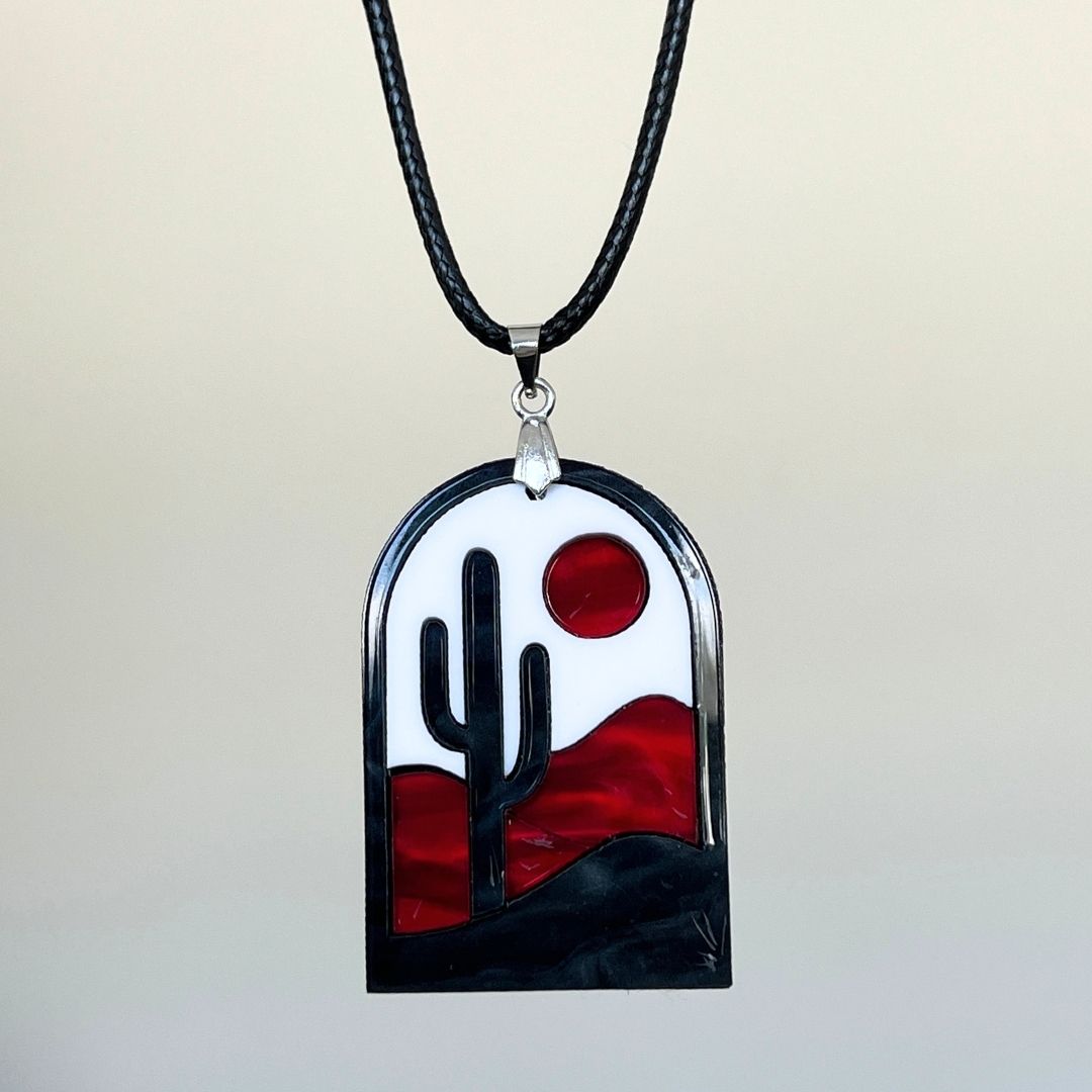 Red & Black 'Skye' Pendant (FREE Brooch)