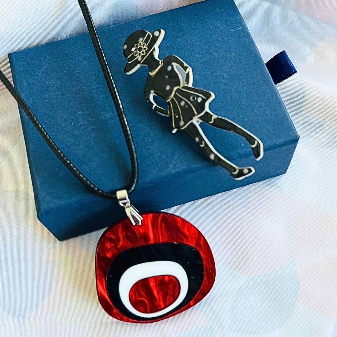 Red & Black 'Nova' Pendant (FREE Brooch)