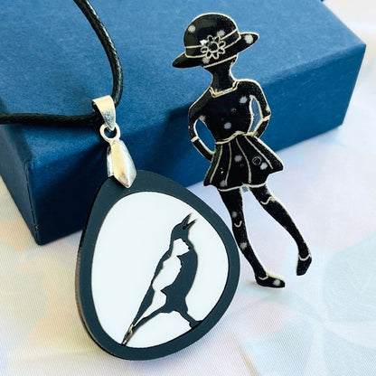 Black & White 'Magpie' Pendant (FREE Brooch)