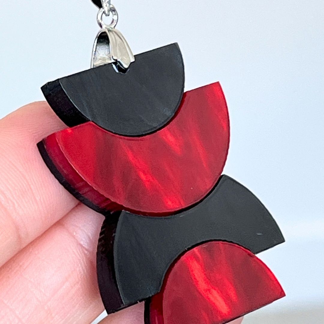 Red & Black 'Alma' Pendant (FREE Brooch)