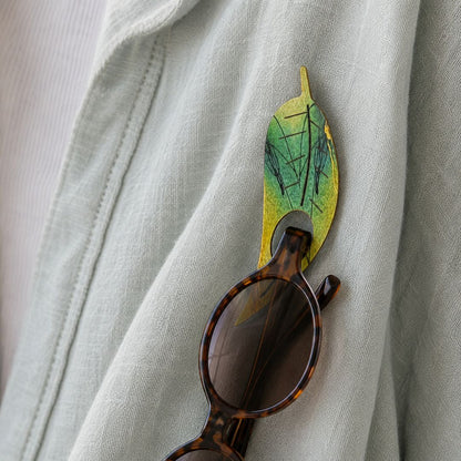 Gum Leaf Glasses Brooch (8 Colors)